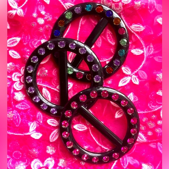 Accessories - 💖See new Listing💖 Retro 80’s vibe Pink Purple Multi Rhinestone T-shirt Scarf